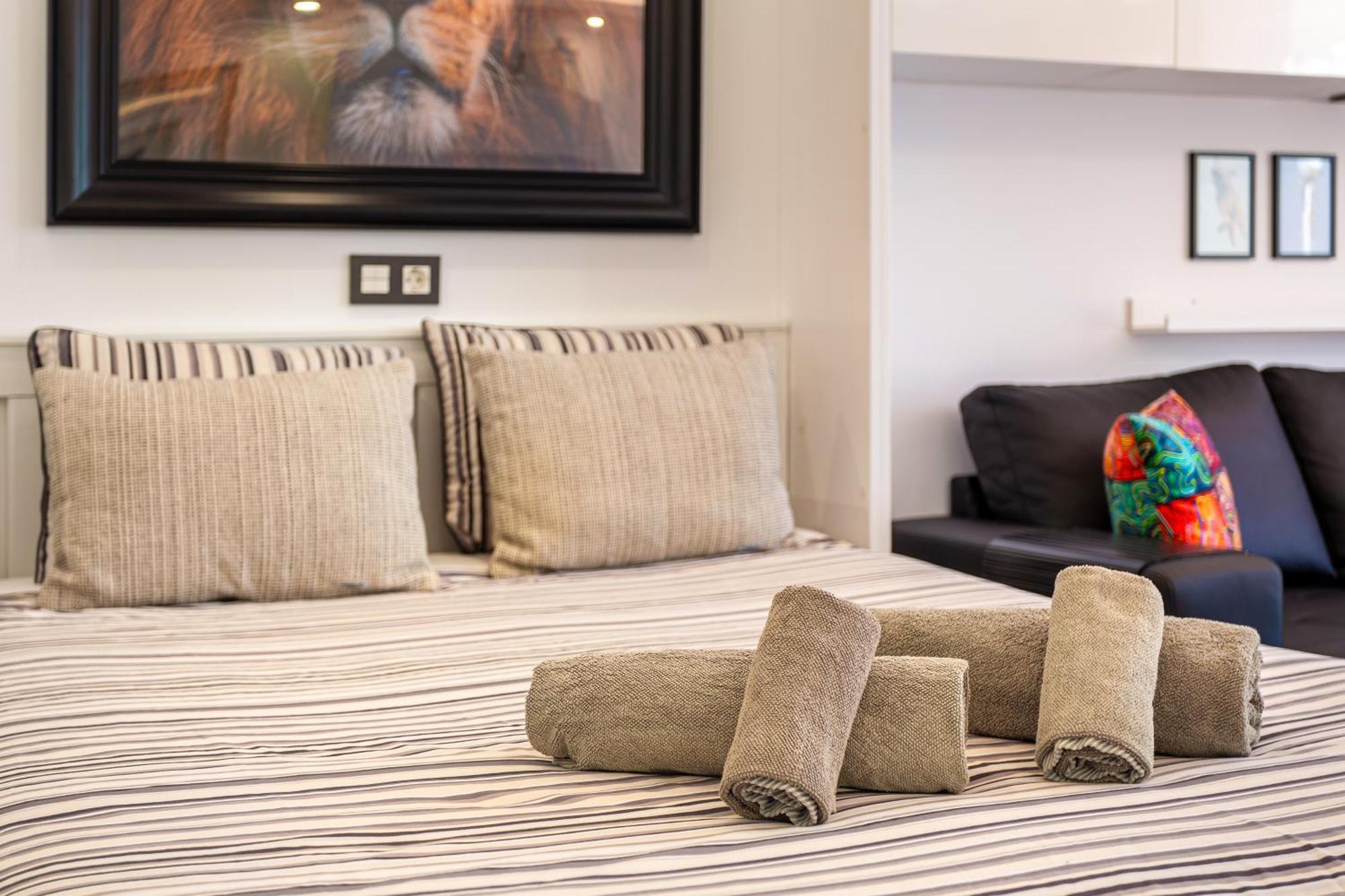 Modern & Elegant Loft Διαμέρισμα Πλάγια ντελ Ινγκλές Εξωτερικό φωτογραφία